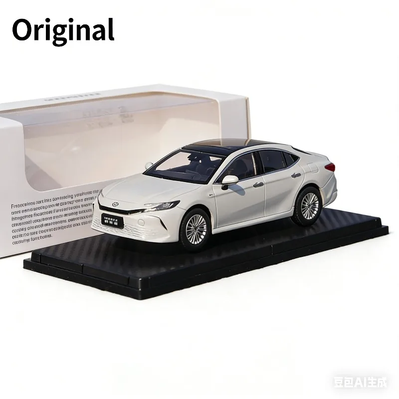 

Оригинальная заводская модель: Toyota Camry XSE 9-го поколения 2024 года, масштаб 1:30, имитационная статическая модель автомобиля из сплава, игрушка для мальчиков.