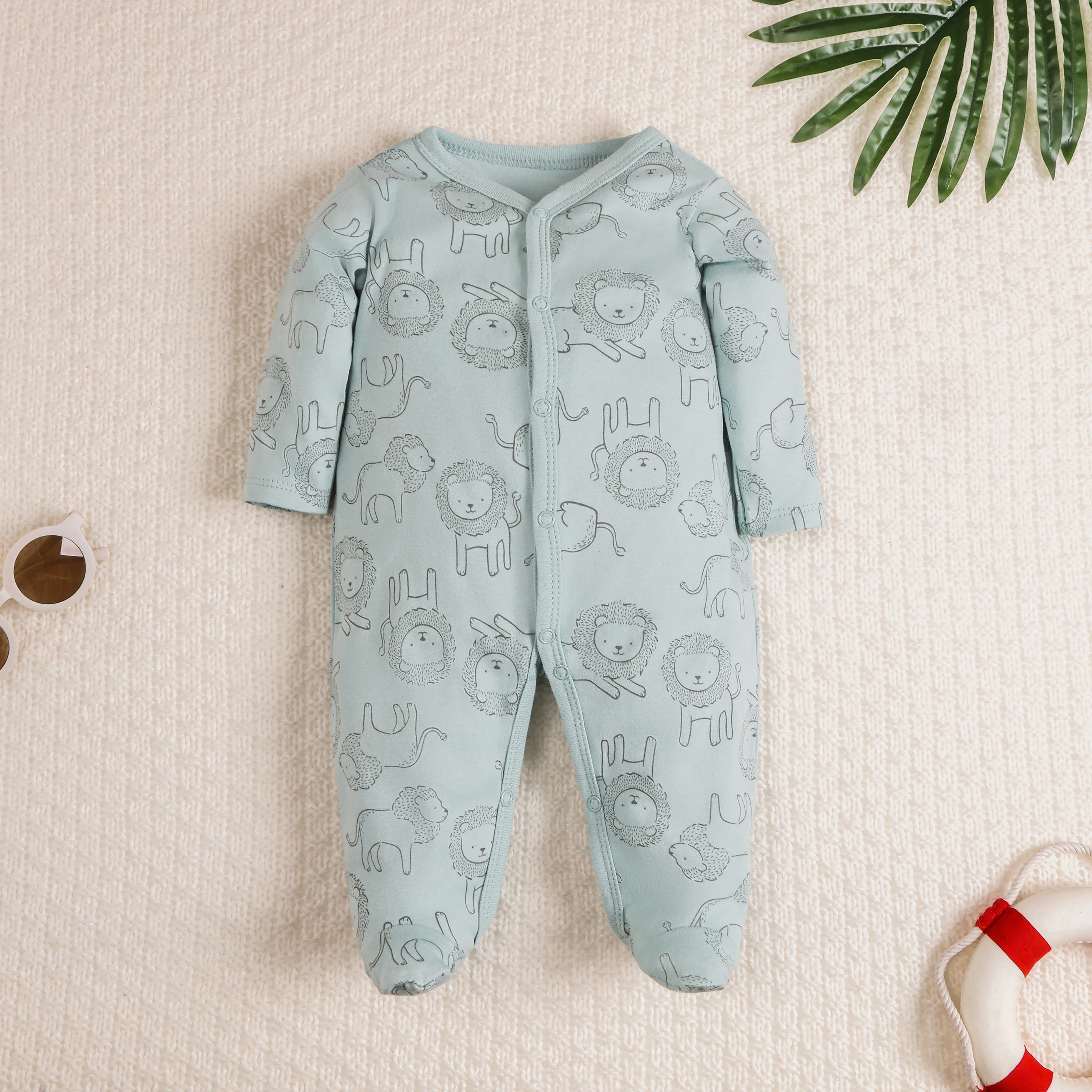 

Cozy Long Sleeve Footed Onesie for Newborns, Infant's Clothing, Soft Baby Clothes Romper.