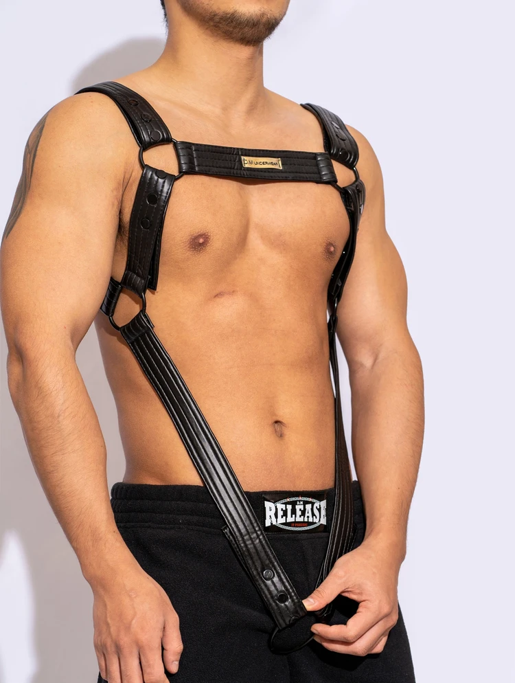 D. M Men's Underwear, Sexy and Sexy, T-shaped Fashion, Sexy Rings, Suspenders, Shoulder Straps, Buttons, Detachable Leather PU