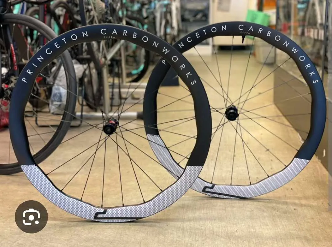 700C Carbon Road Wheel Ratchet 36T  4050 Disc Brake Wheelset 65mm Clincher/ tubeless Carbon  Center Lock  Wheels