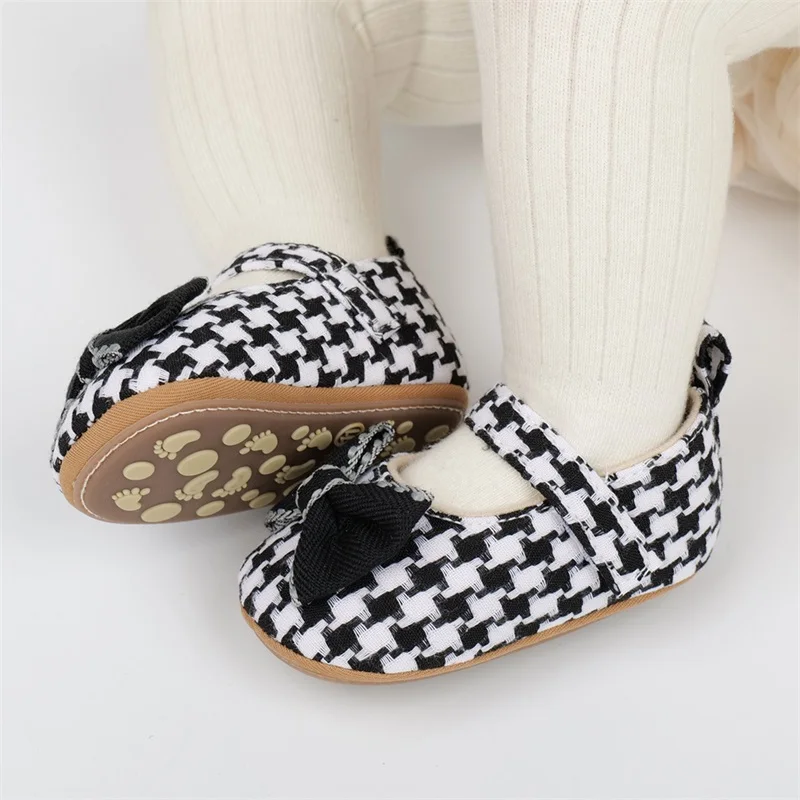 Adorable Baby Girl Black and White Polka Dot Mary Jane Flats Stylish Slip-On Shoes for Newborns with Grippy Soles