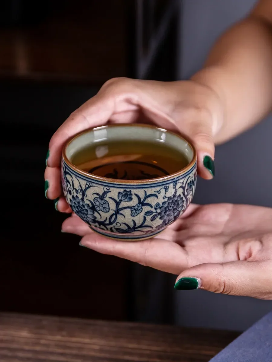 

#Jingdezhen Chaiyao Blue and White Old Pottery Master Cup Hand-painted Lotus with Ceramic Interior Painting
