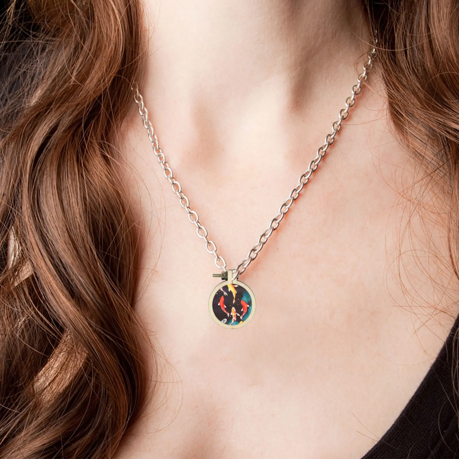 

10Pcs Wooden Small Mini Embroidery Hoop Cross Stitch Frame for Fixing Fabric Needle Arts and Quilting Mini Embroidery Hoop