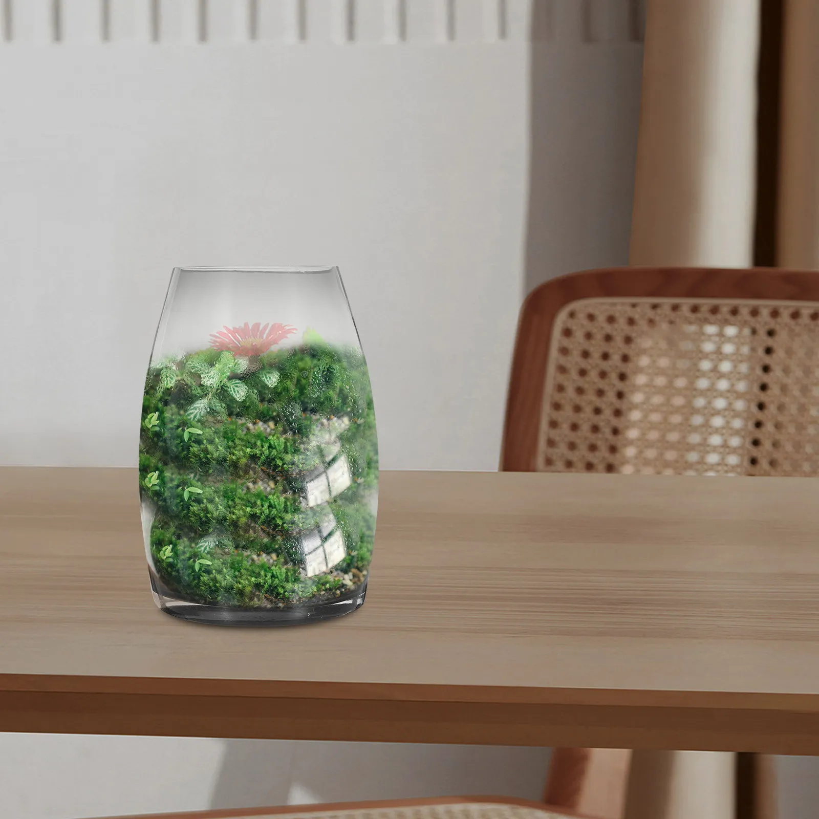Small Glass Vase Micro Landscape Terrarium Transparent Clear Plant Holder Suitable for Betta Fish Desktop Decoration Fish Tank