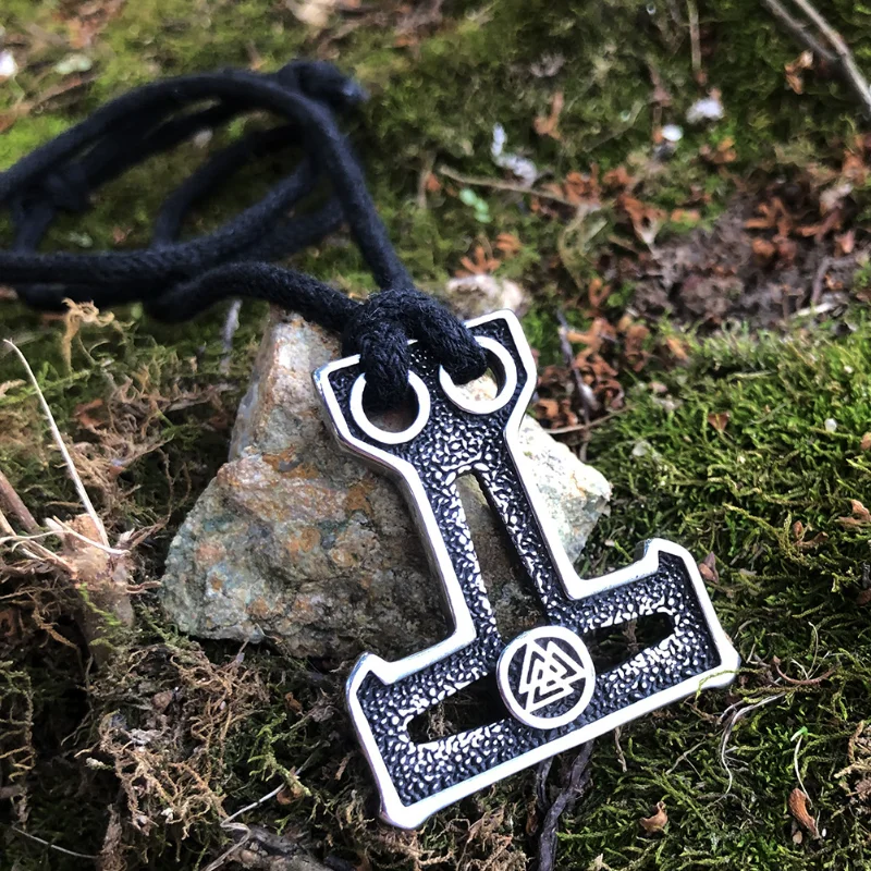 Nordic Mythology Odin Ray Hammer Double Hole Double Sided Hollow Pendant Viking Triangle Rune Men's Jewelry Necklace