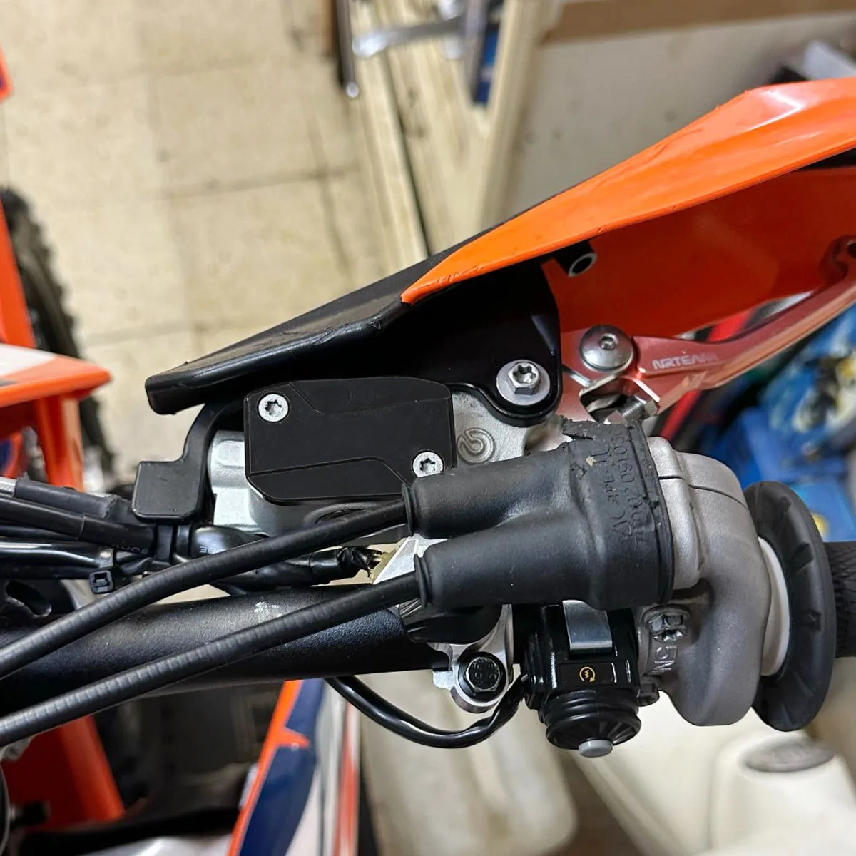 

Motorcycle Throttle Control Casing Base Aluminum For KTM SX SXF XC XCF XCW EXCF 250 300 350 450 500 SXF250 SX250 XCF350 EXCF350