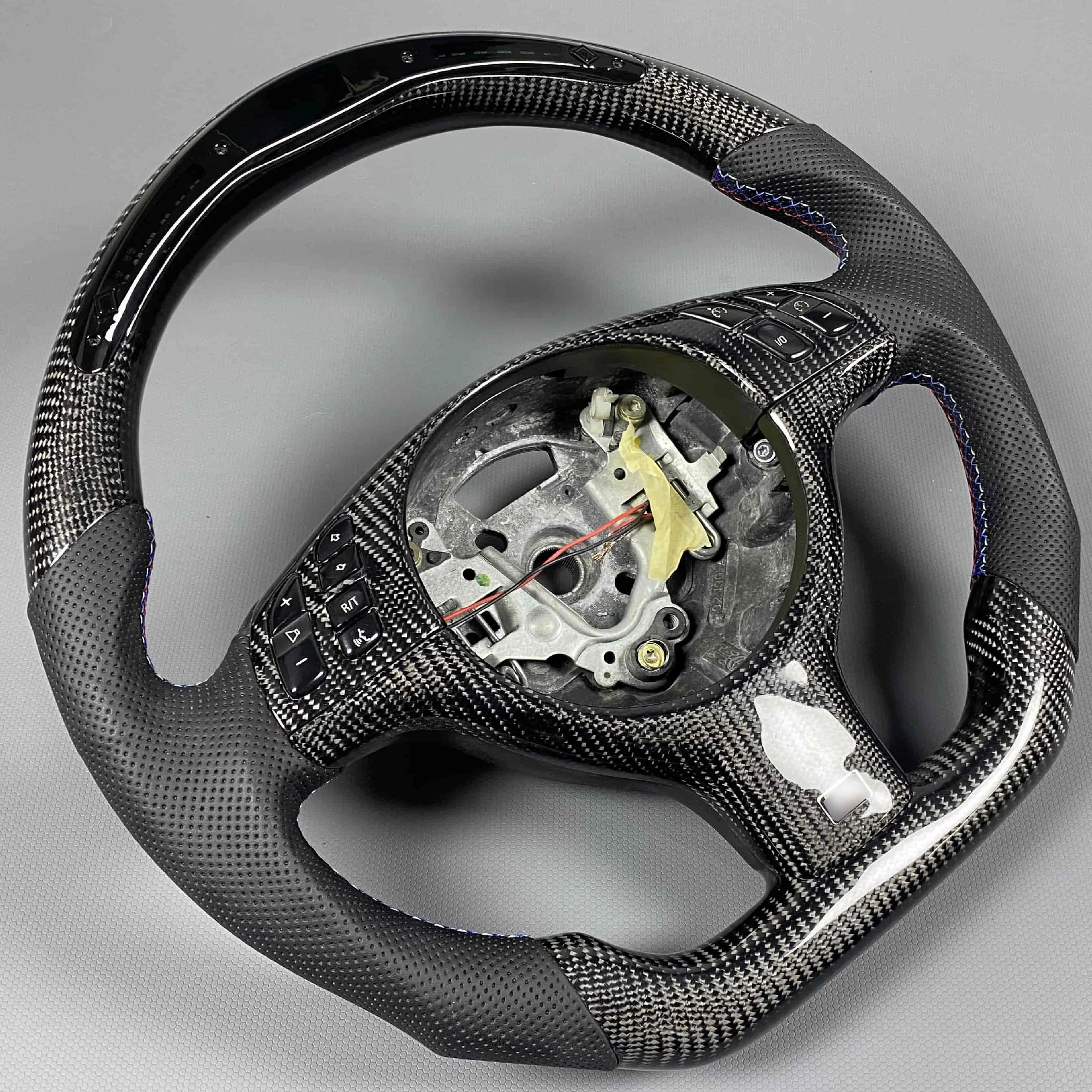 For BMW E46 M3 E38 E39 E46 E53 318 320 325 330 Customized Carbon Fiber Steering Wheel LED Display Black Perforated Leather