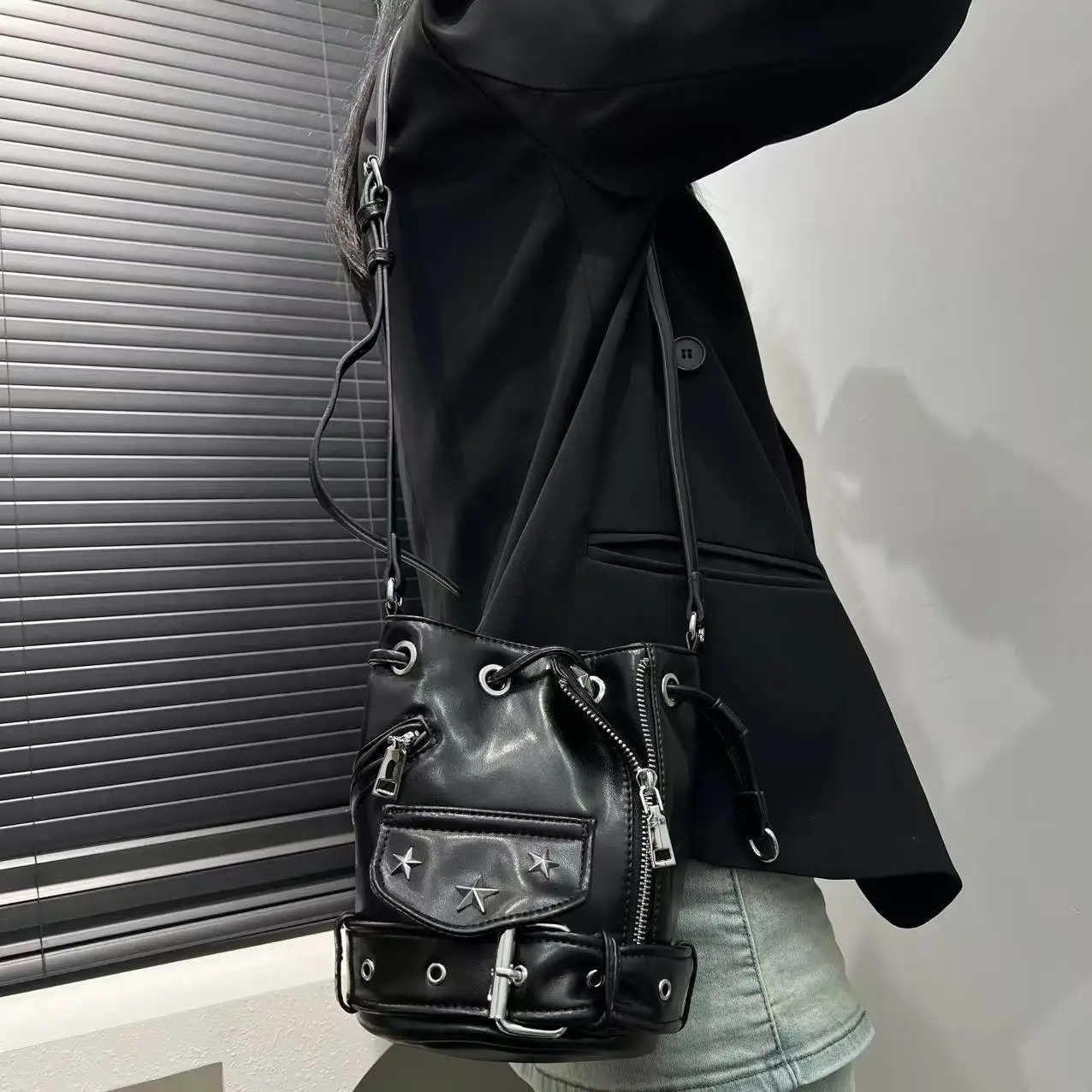 

Venn Angel Women Shoulder Bags Fashion Evening Bag Punk PU Top-handle Handbag Dumpling Pack Vintage Crossbody Bag Phone Pack