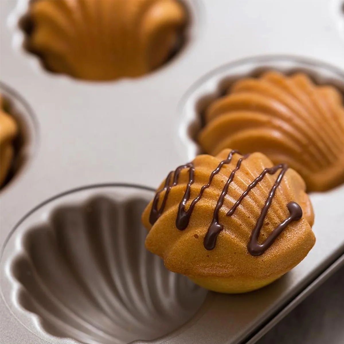 12/9/6 Cavity Cake Baking Pan Carbon Steel Non-Stick Madeleine Tray Shell Shaped Cookie Candy Dessert Chocolate Making Mold