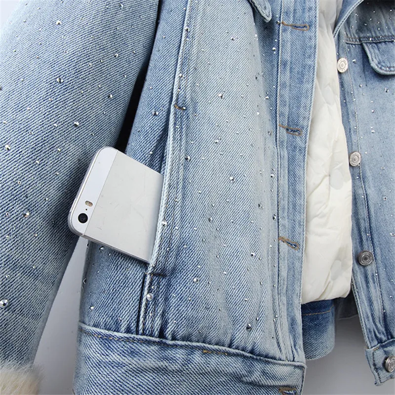 Winter New Women Light Blue Denim Jacket Heavy Work Diamond Thick Warm Down Liner Faux Fur Collar Long Sleeve Jeans Jacket Coat