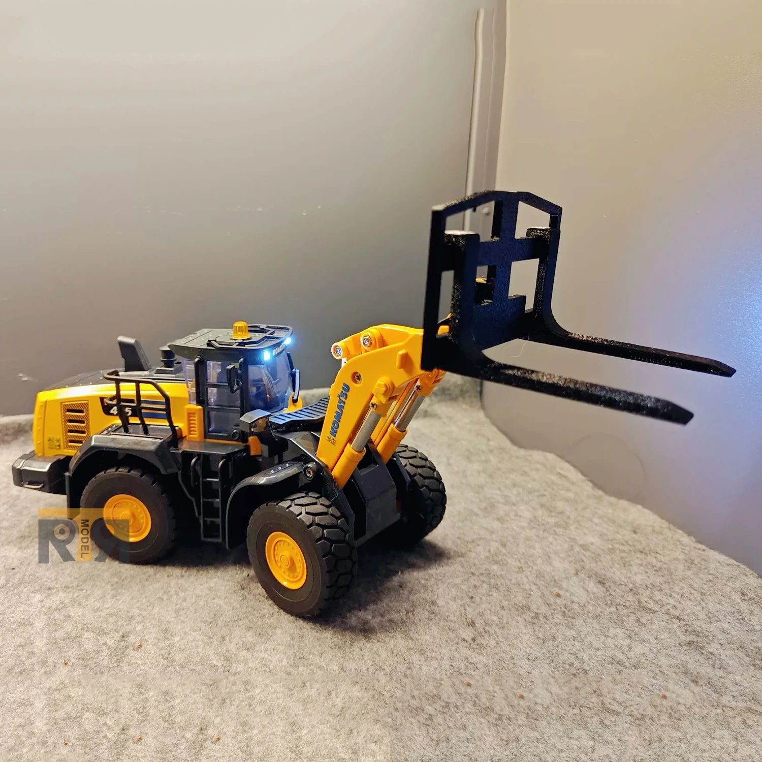 Yigong Loader Fork Attachment for 1/50 Scale WA475 RC Loader – 3D-Printed Accessory for RC Construction Vehicle Models