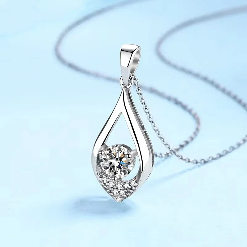

Lover Valentine's Day 18K White Gold Necklaces Women Wedding Moissanite Diamond 0.5CT Pendant PT950 Platinum Girl Birthday Gift