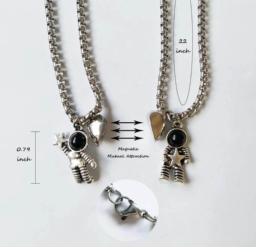 2 Pcs Astronomy Spaceman Match - Magnetic Couple Matching Necklaces recension och pris