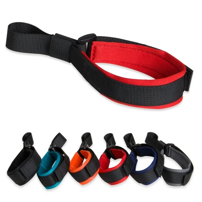 

Dog Leashes Hands Anti-off Wrist Strap Retractable Adjustable Dog Free Leashes Bracelet Ring Dog Walker Accessories Pet Supplies