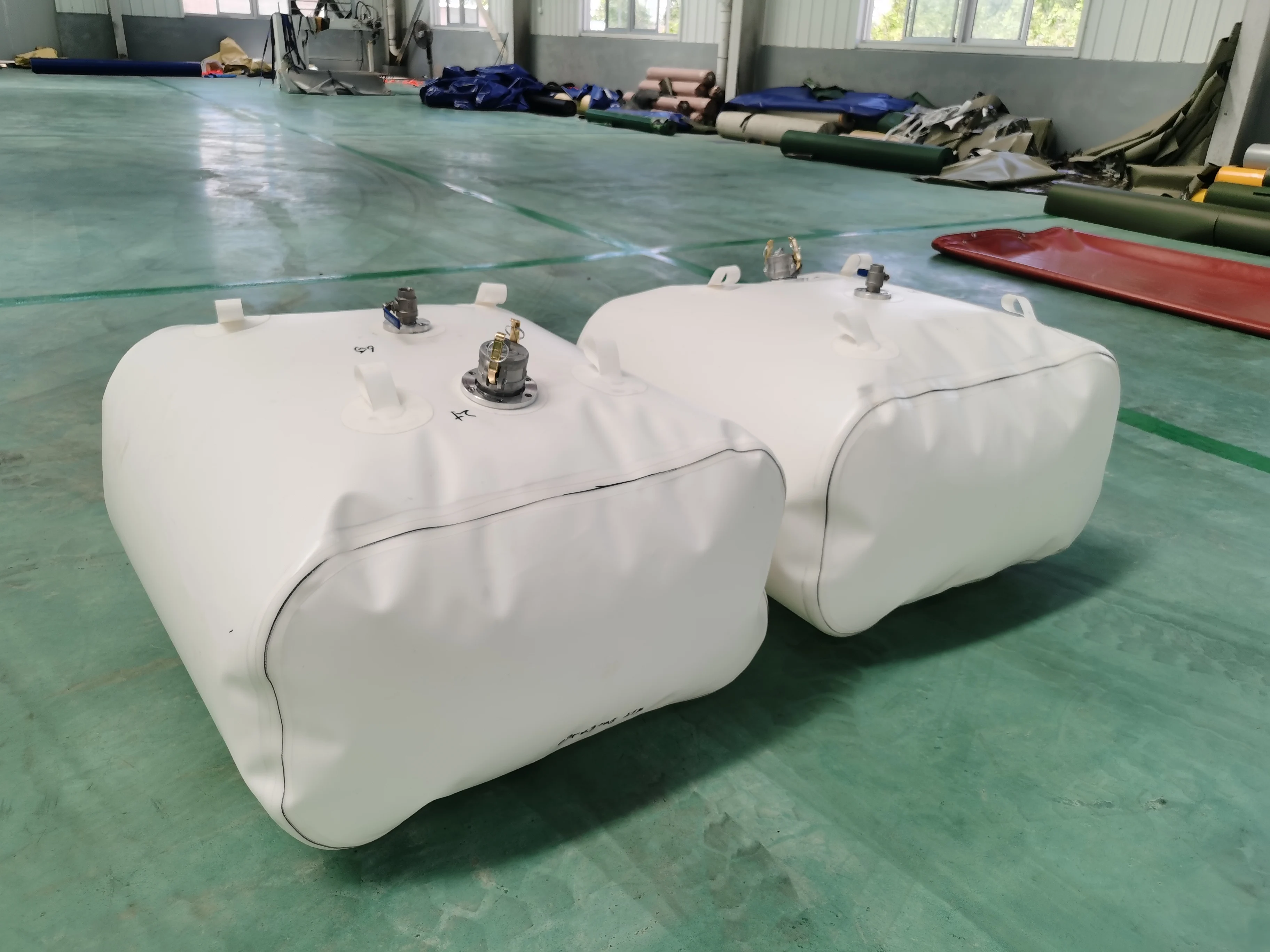 Custom White Thickened TPU Polyester Large Capacity Collapsible Oil Storage Bag Portable Removable Car Oil Bladder