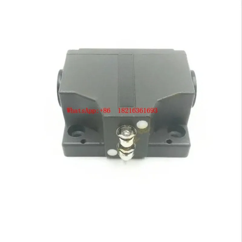 Limited Offer 2 Pieces BALLUFF BNS819-B02-d12-61-12-10-3B R12 B03 Travel Limit Switch