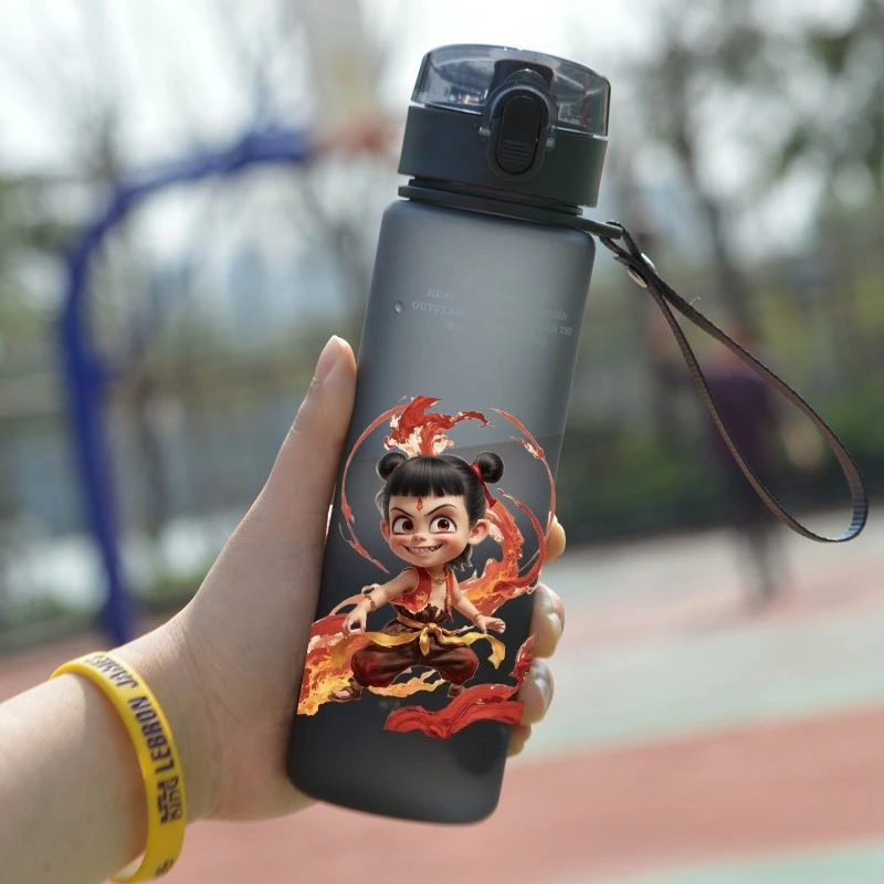 

Nezha magic boy around the sea water cups plastic kettle for boys and girls to go to school special cups portable