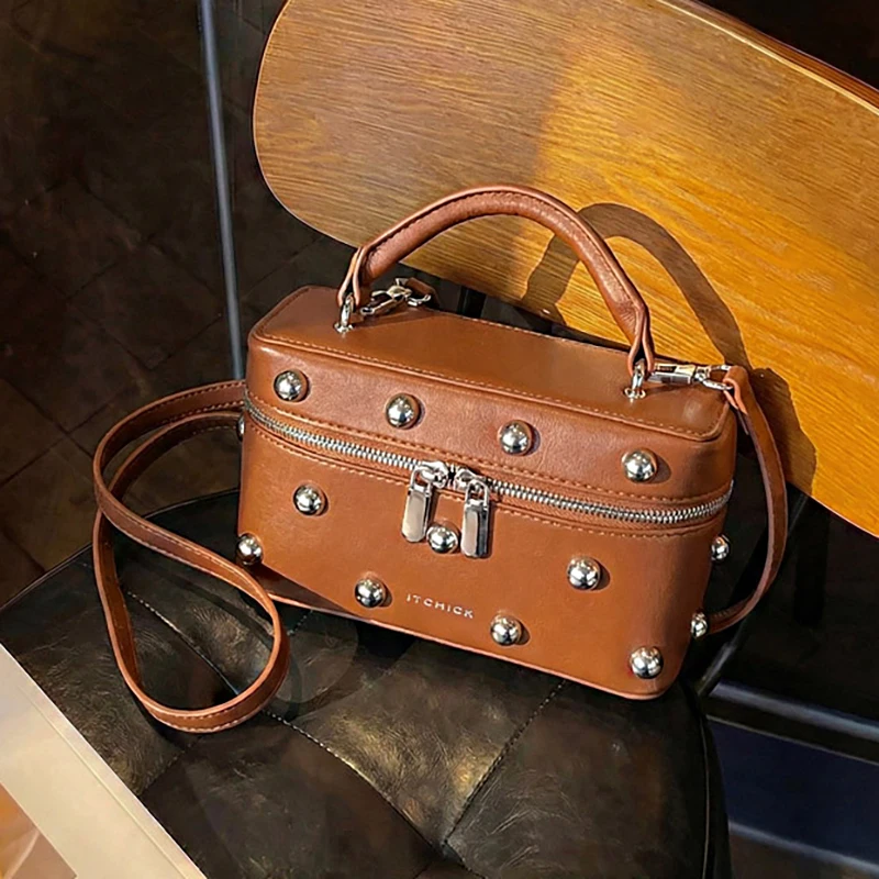 

Rivet Design Small Square Grid Chain Bag Women's Summer New Bucket Box Bag Versatile Crossbody Bag City Simple Style Handbag