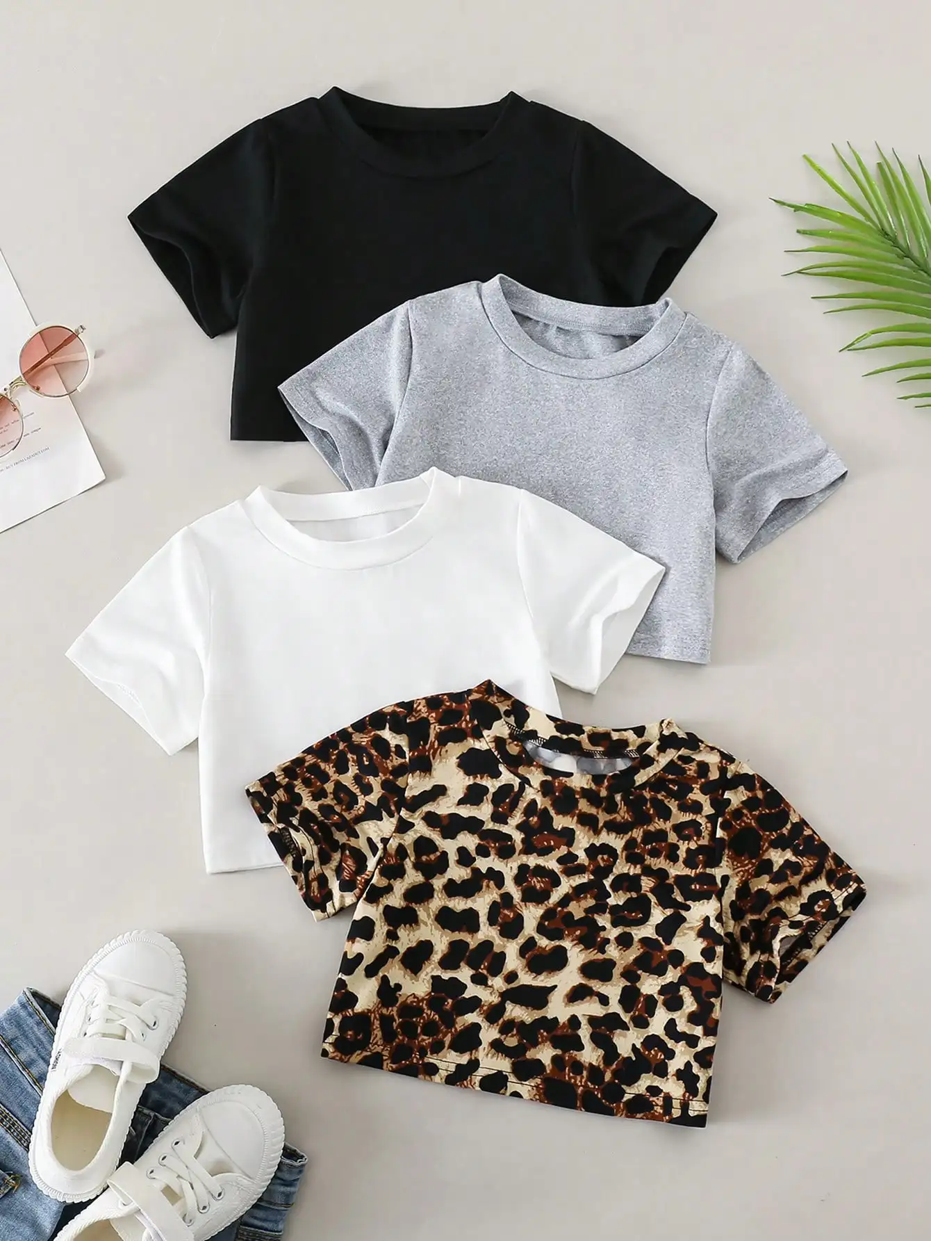 

Комплект из 4 укороченных футболок с коротким рукавом и круглым вырезом для девочек — однотонные и с леопардовым принтом