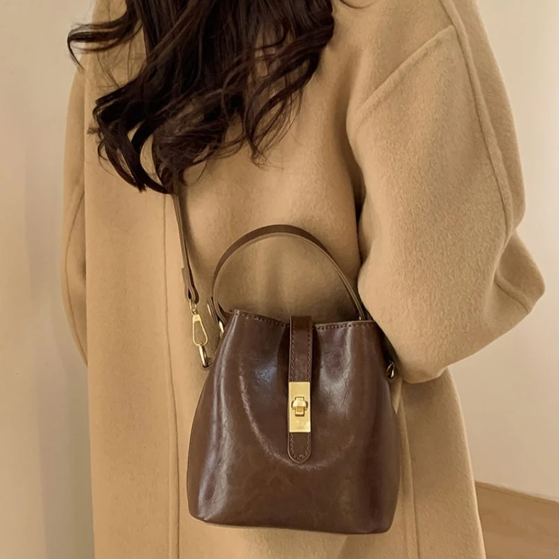 

2026 New CEEKAY Vintage Leather Bucket Bag, Top Handle Handbag, Elegant Daily Crossbody Purse for Women Handbag for Daily Use