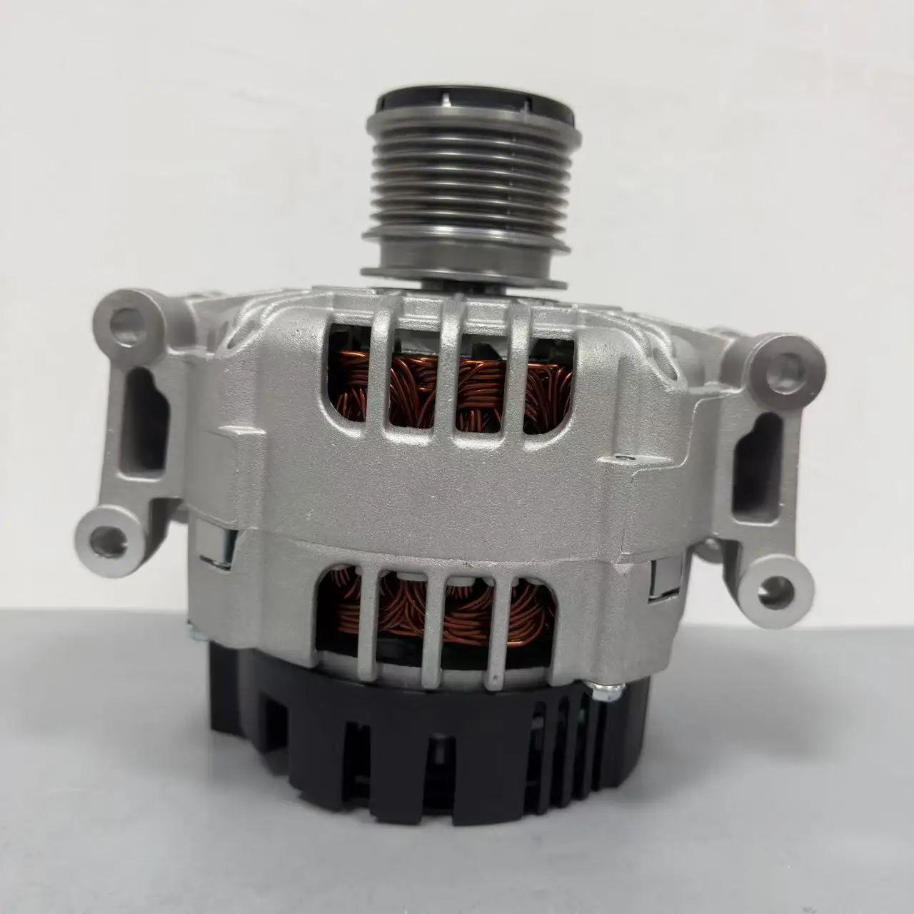 Alternator 12V for MercedesBenz 5.0  0131543502 0131545602 013154560280 2721540802 A0131543502 A013154350280 A0131545602