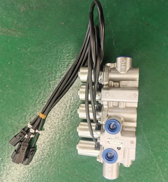 PC650 PC600 Solenoid Valve Assy 209-60-77240 Original Parts