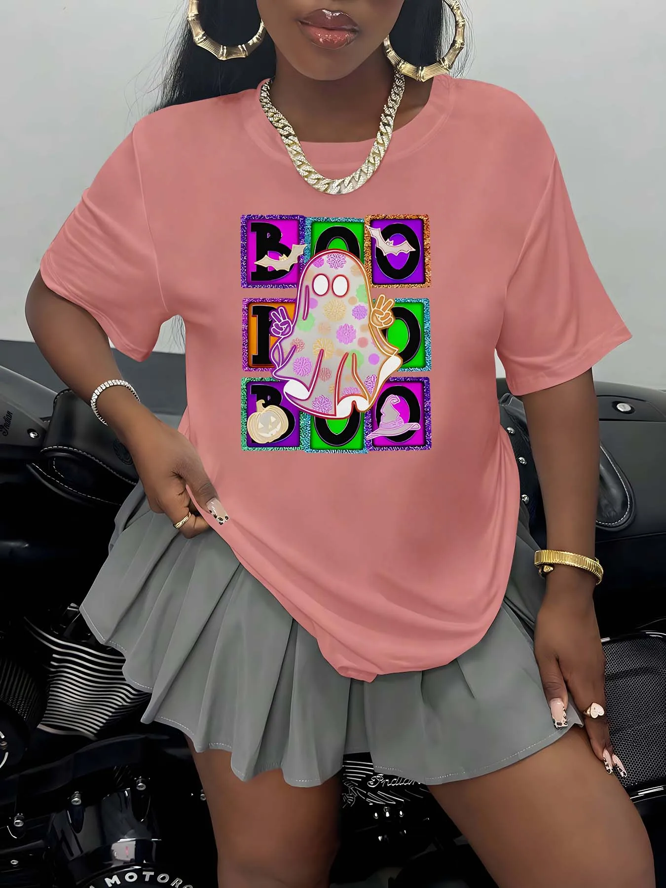 Traje de talla grande con adorable motivo fantasma que mezcla una atmósfera de moda y un encanto elegante para un aspecto elegante