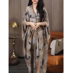 Design Sense Printing Bat Sleeve Women Spring New Luxury Loose Large Size Shoulder Drop Long Sleeved V-neck Printing Dress