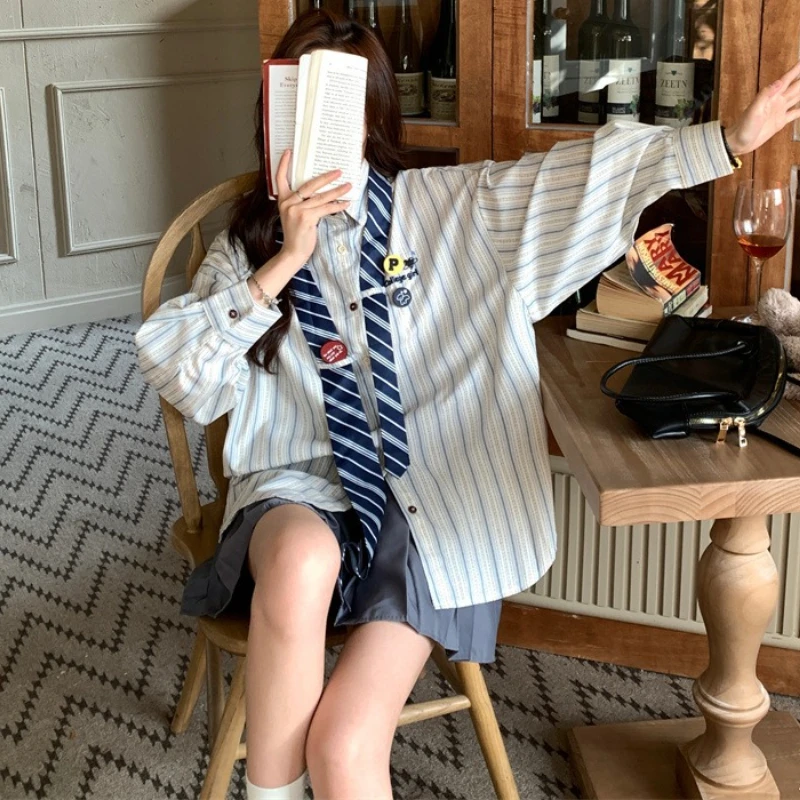 ฤดูใบไม้ร่วงหลวมลายเสื้อผู้หญิงเสื้อวินเทจการออกแบบความรู้สึกนักเรียนขนาดเล็กแขนยาวฝรั่งเศสTop