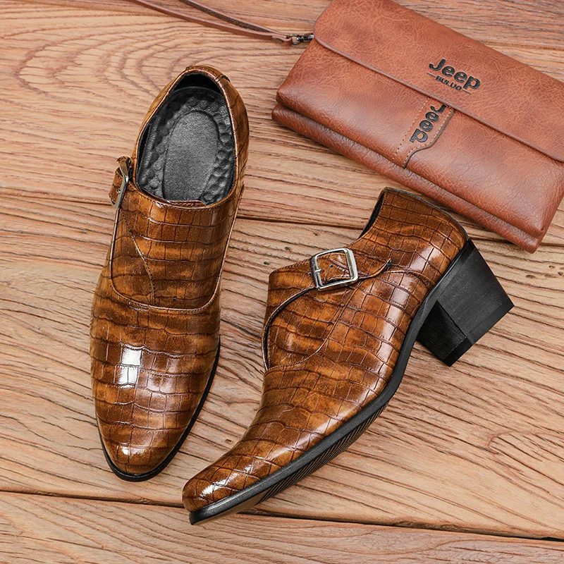 Sapato de salto de couro de crocodilo masculino, mocassins marrons formais, sapato de elevação, nova moda