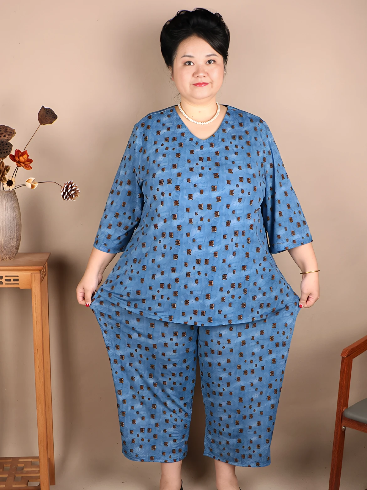 Conjunto Elástico Plus Size: Camiseta de Manga Curta de Comprimento Médio e Caimento Solto para Mulheres Plus Size Acima de 9...