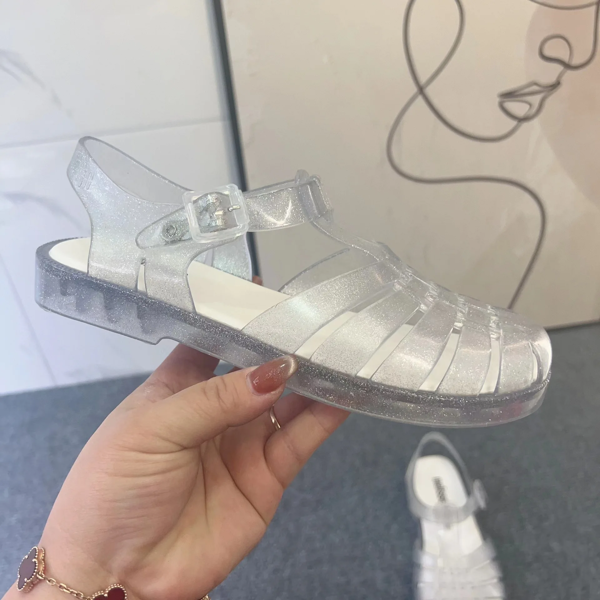 Women Rubber Sandal Summer Transparent Jelly Shoes Holiday Cross Tied Footwears gy02