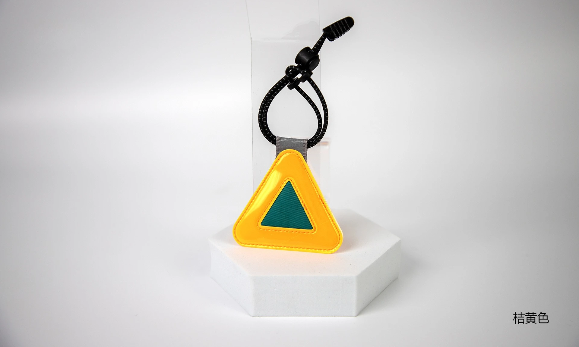 Multifunktionales elastisches reflektierendes Dreiecksschild, Fahrradsattel-Hängereflektor, Sicherheitswarnetikett für Nachtfahrten zur Sicherheit. – Detail 19