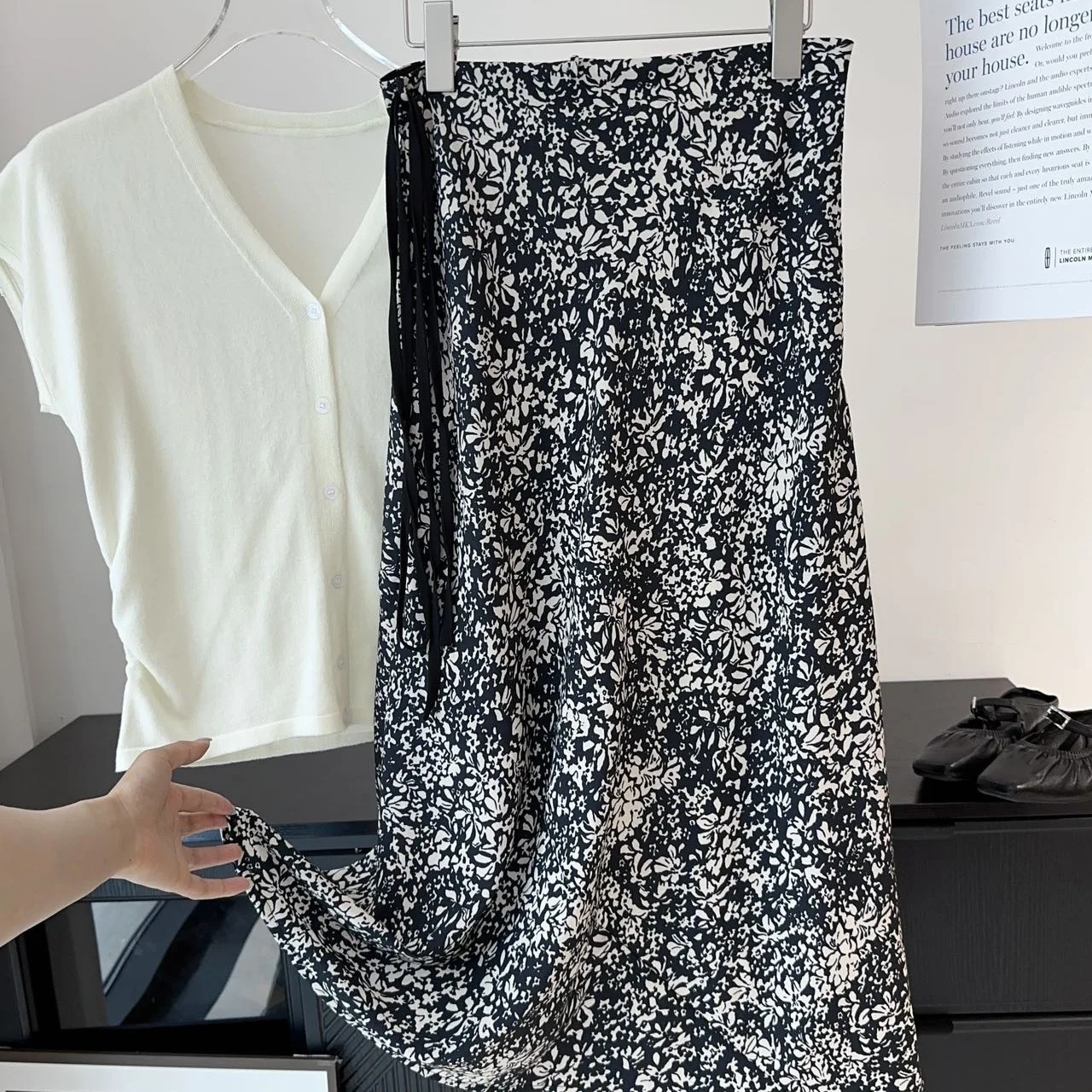 

Женская элегантная шелковая юбка-полусолнце DU Home Premium: летняя модная модель в романтическом стиле, стройнящая фигуру