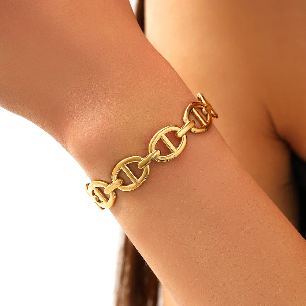 Fashionable stainless steel pig nose gold-plated open bracelet, waterproof and non-fading women's bracelet
