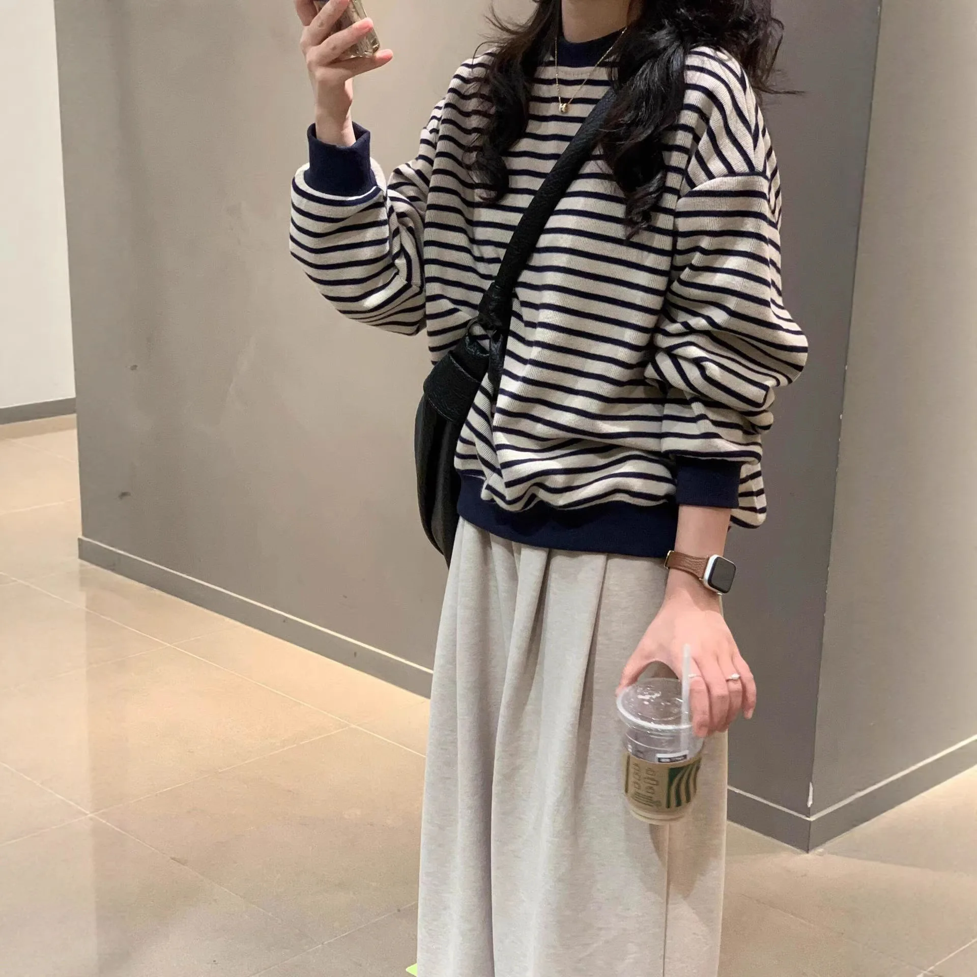 Women T-shirt Lady Crew Neck Loose-fit Top Vintage Striped Long-Sleeve Lightweight Sweatshirt Autumn Slimming Student T-shirt