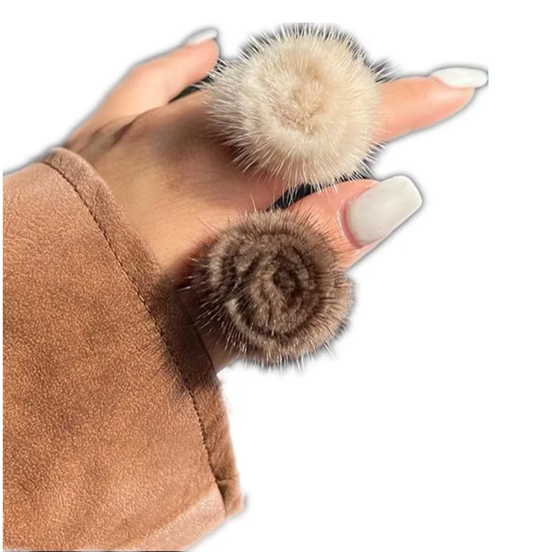 

New Fall Winter Flower Rose Ring for Women Girls 2023 Vintage Genuine Mink Fur Pompom Cute Finger Ring Gift