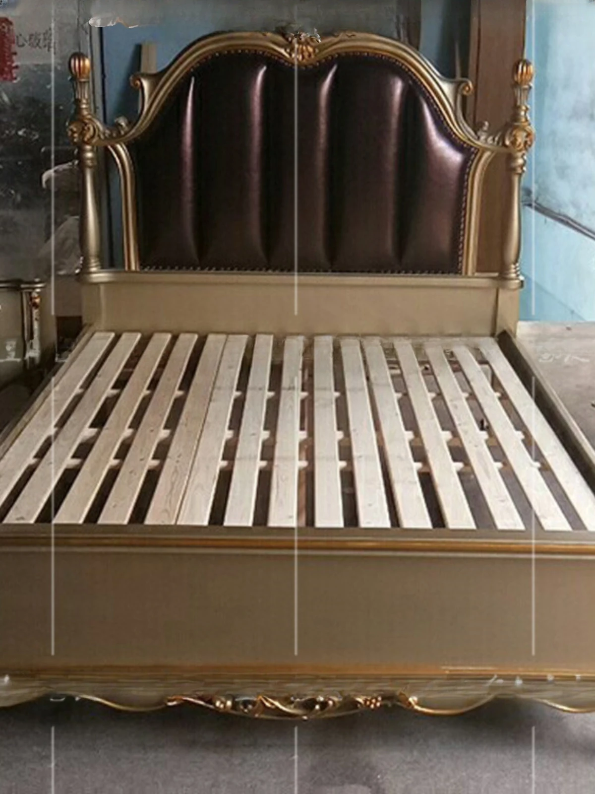 European style solid wood bed 1.8 meters, small type leather carved princess pillar bed 1.5 meters double bed