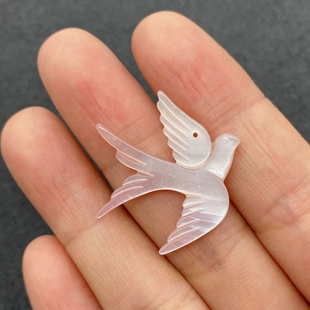 Natural Seawater Shell Dove Shaped Pendant Beads 26x29mm Glamour Fashion Making DIY Necklace Earrings Bracelet Jewelry Accessory