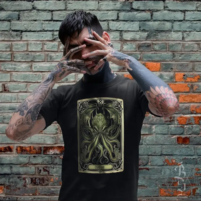 Cthulhu Tarot Card T-shirt/HP Lovecraft T-Shirt/Cthulhu Tee/Call of Cthulhu/Great Old One Shirt/Horror Tee/Old Horror T-shirt