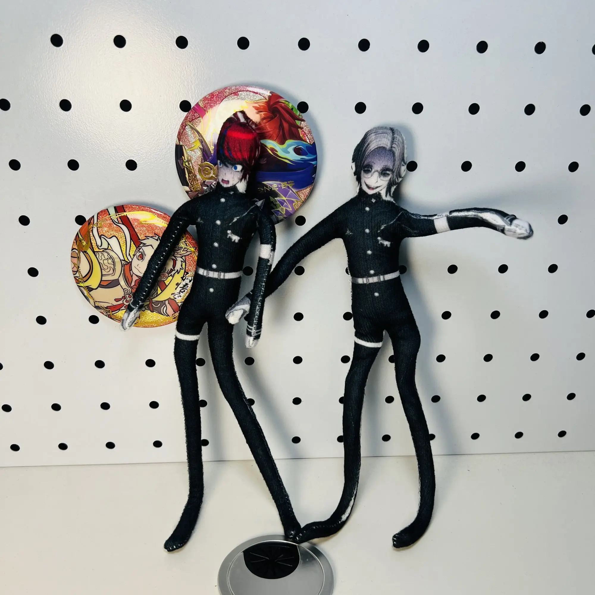 

Мягкая кукла Ао Морито во время войны на сто дней — подвижный проволочный скелет «Бледная луна», вращающаяся абстрактная аниме-игрушка