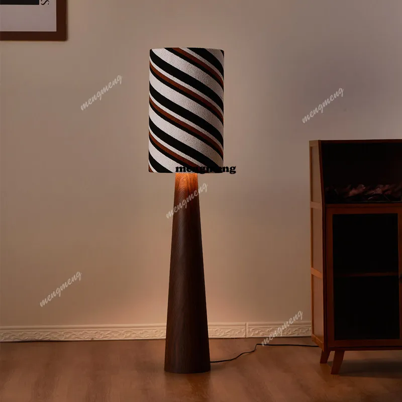 

French antique living room floor lamp next to sofa simple high-end fabric lamp designer exhibition hall decorative lamp