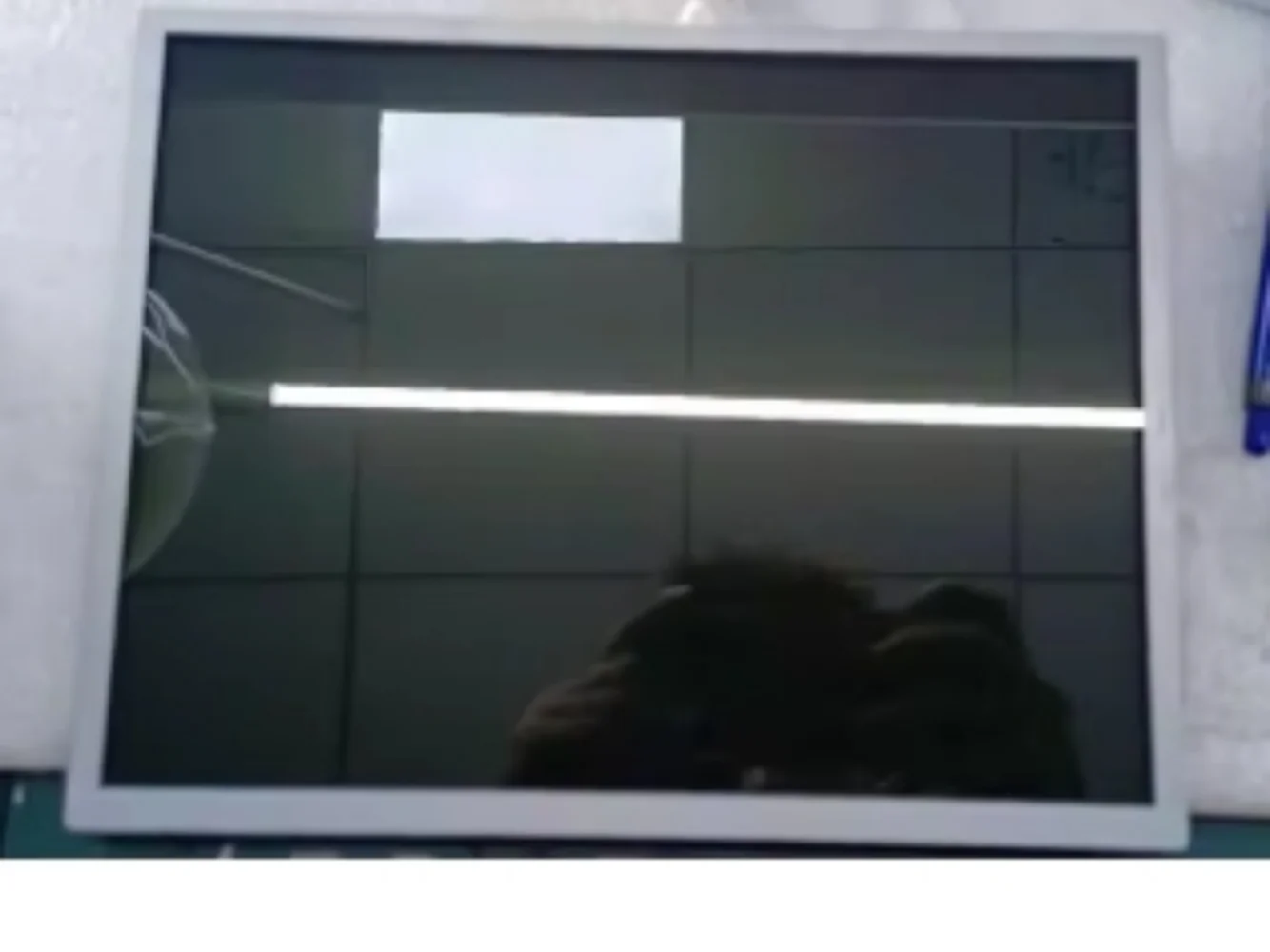 

LQ121S1DC71 LCD display screen