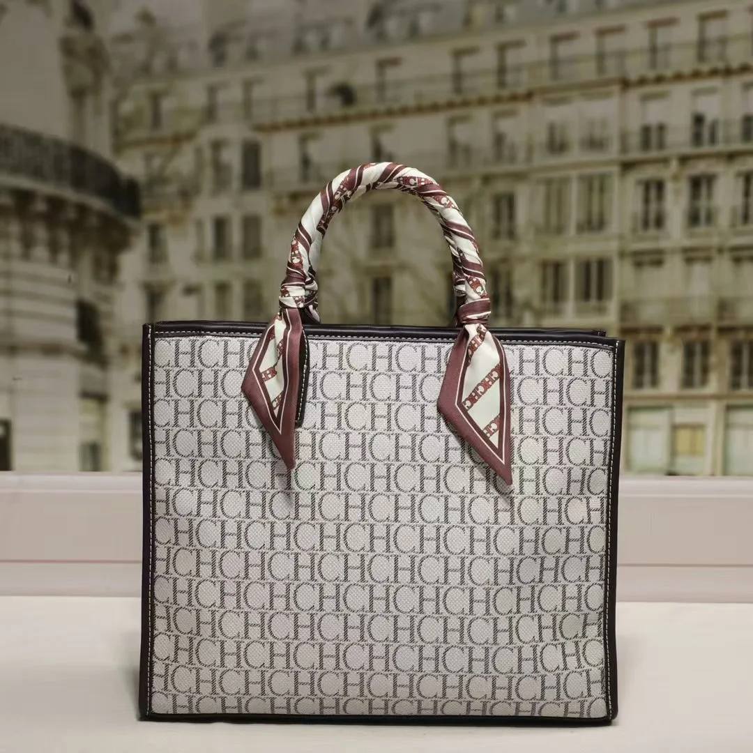 CH High-Quality Fashionable Square Ladies Handbag Large Capacity Multifunctional Handbag for Daily Commuting PU Material Tote