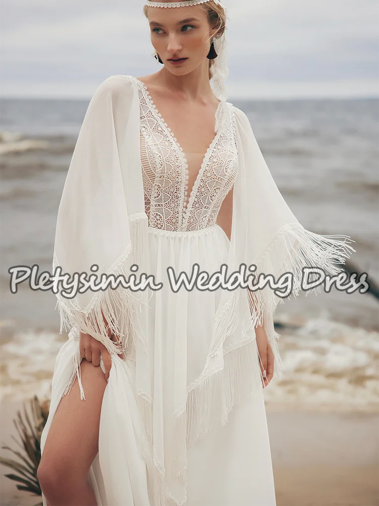 보헤미안 V넥 웨딩드레스 2026 하이 슬릿 프린지 벨 슬리브 쉬폰 A라인 브라이덜 가운 보호 비치 로브 드 마리에 맞춤 제작