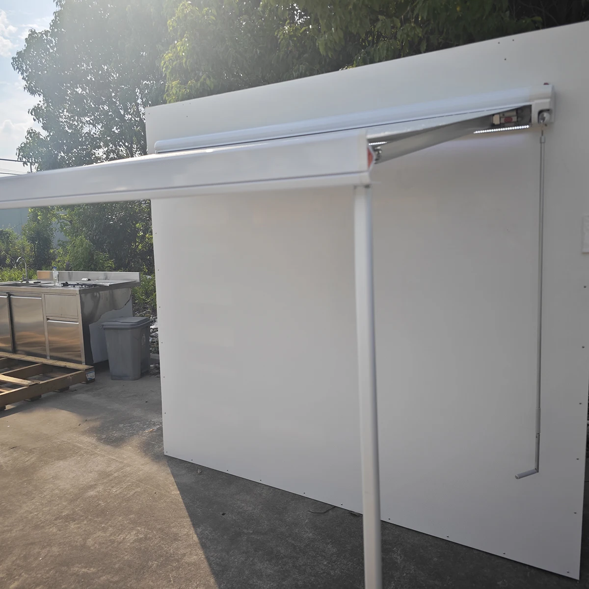Electric RV Camper Awning Retractable UV Protection Outdoor Shelter for Travel Trailer