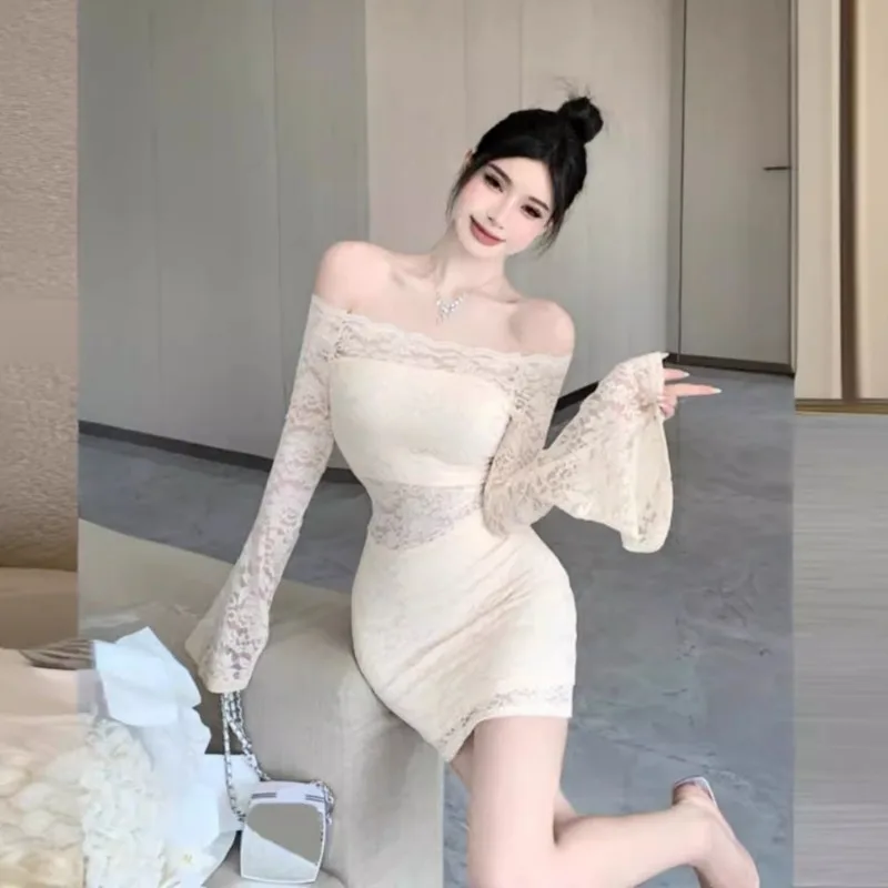 فستان دانتيل بكتف واحد للنساء خريفي نمط جديد مثير تنورة قصيرة معانقة الورك