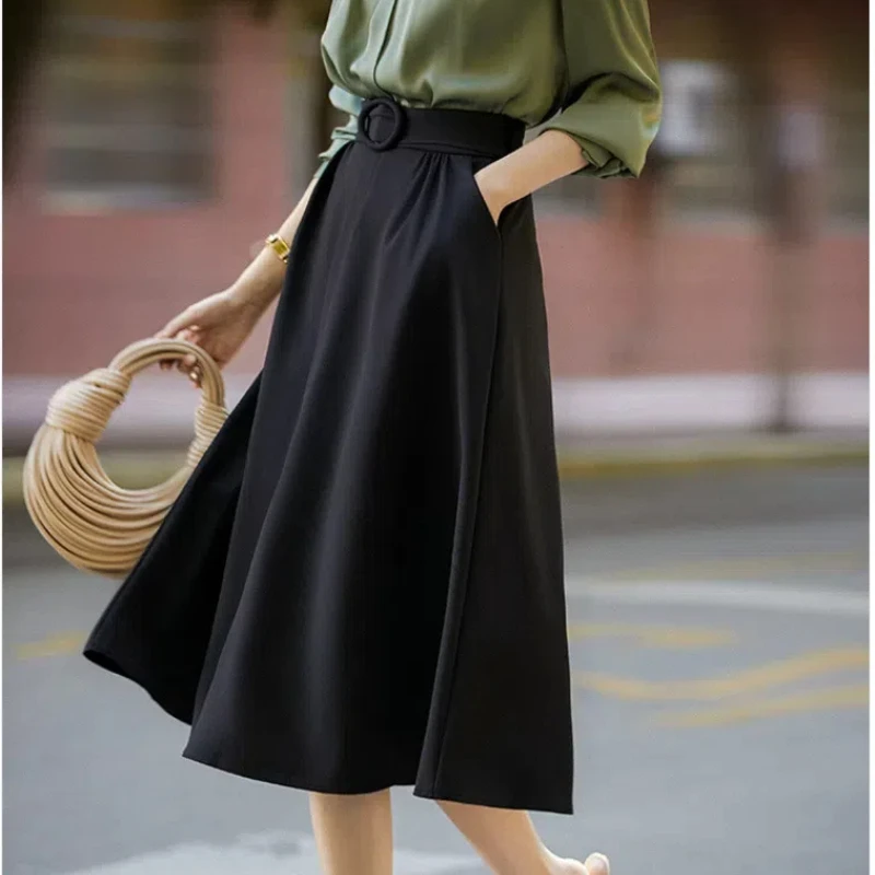 Stylish and elegant temperament all match high-waisted slimming over the knee skirt