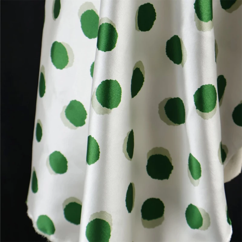 19mm White Background Green Irregular Polka Dot Printed Fabric Cheongsam Dress Fabric