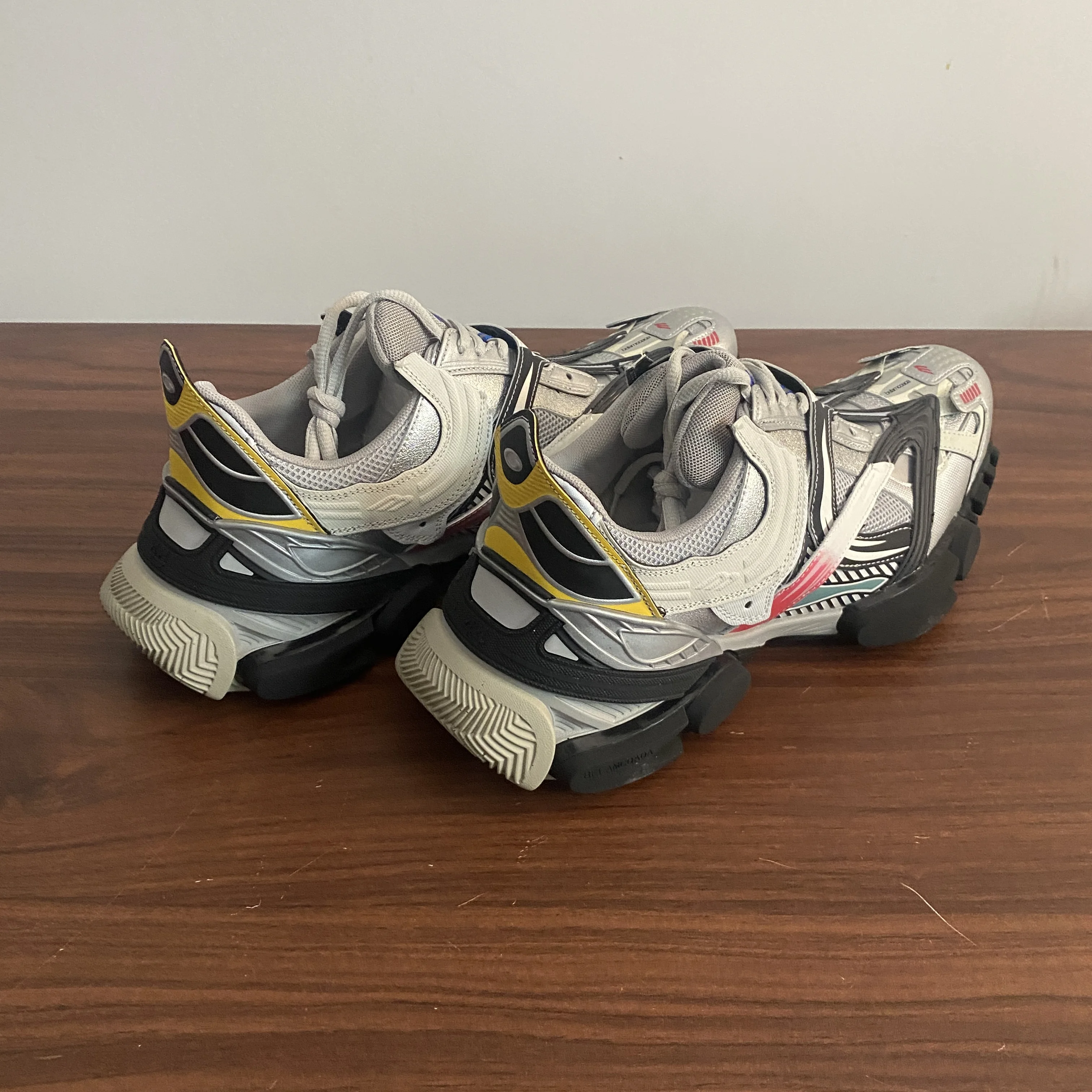 Spring new High quality street sports style sneakers men's daily wear mesh breathable shoes men's women's